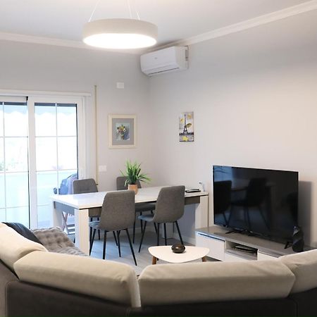 Tirana Gallery Apartment - City Center View Exteriér fotografie