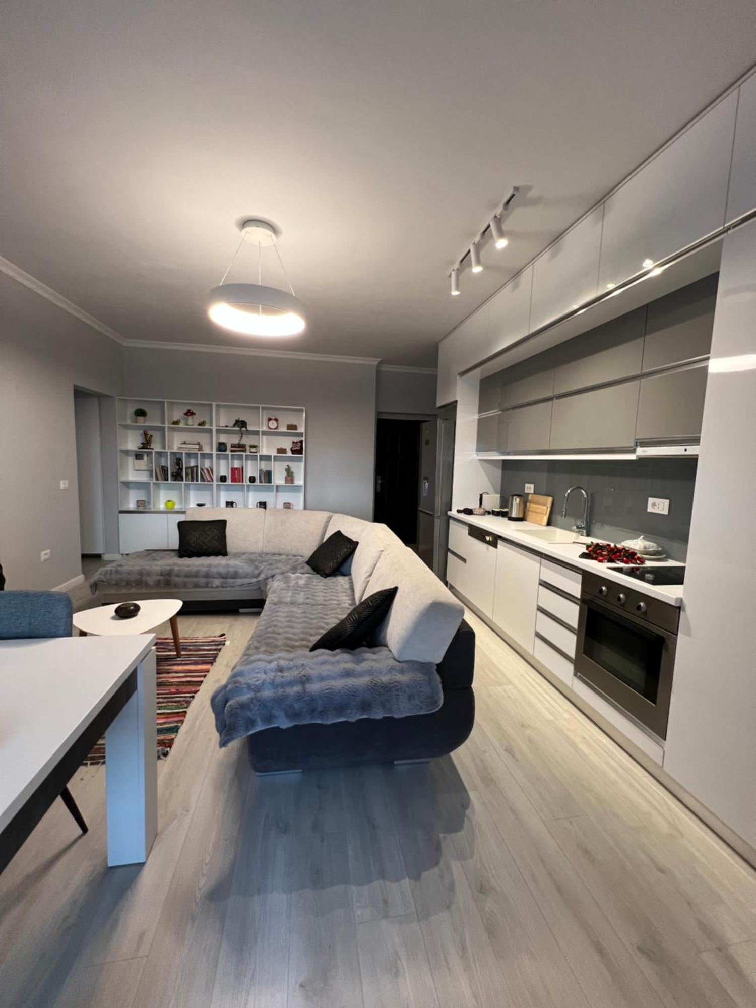Tirana Gallery Apartment - City Center View Exteriér fotografie